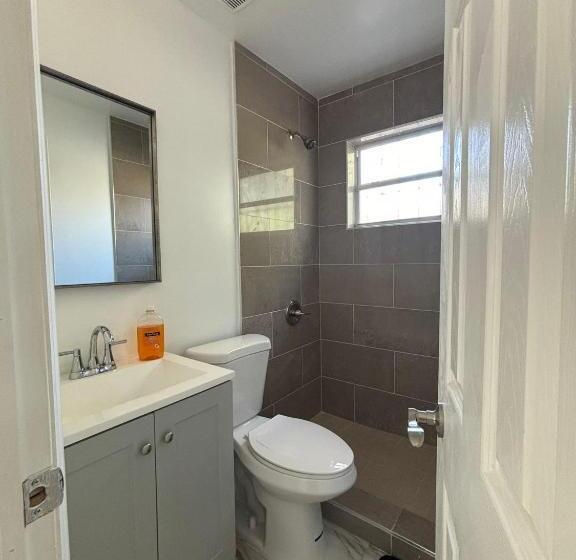 펜션 Praga S House