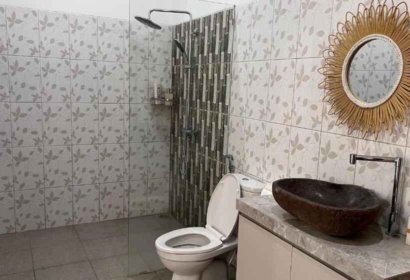 פנסיון Rega House