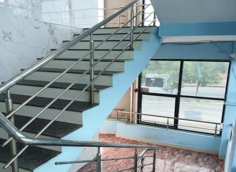 بنسيون Royal Guest House