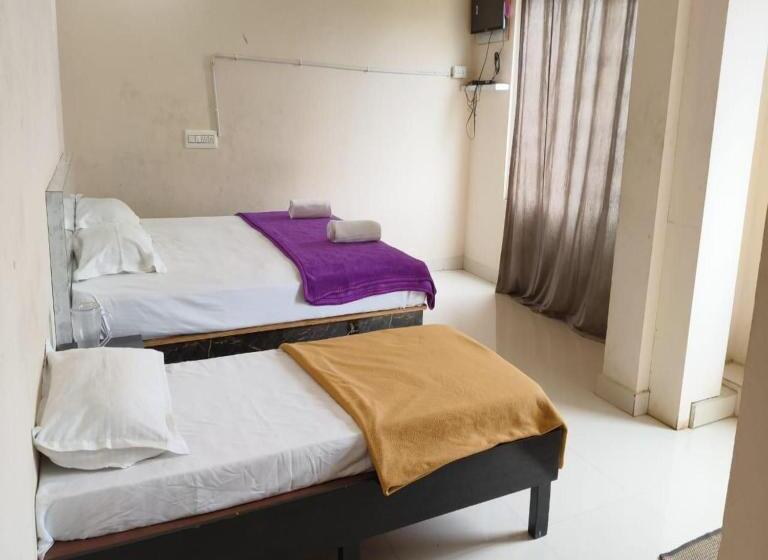 بنسيون Royal Guest House