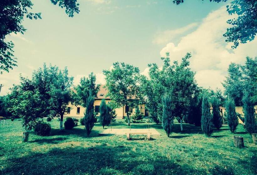 پانسیون Villa Fenix