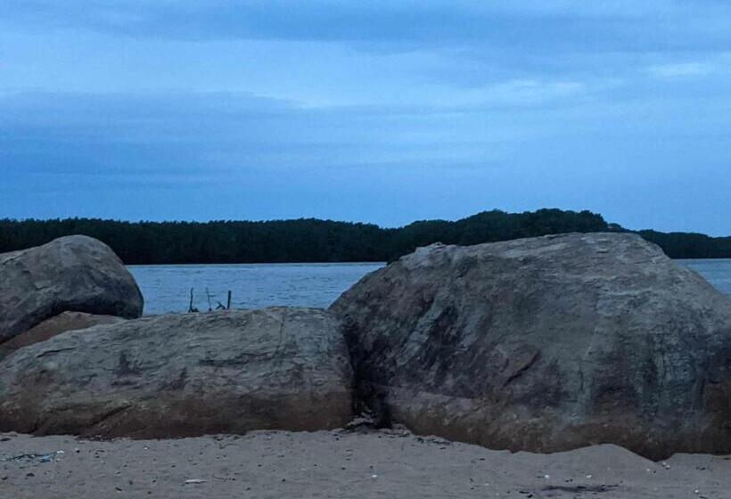 펜션 Whisky Point Hotel Meera