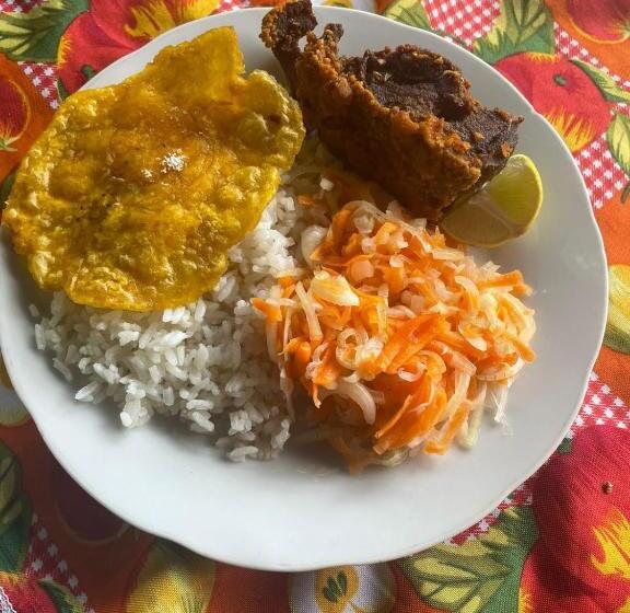 膳宿费 Wira Hostal