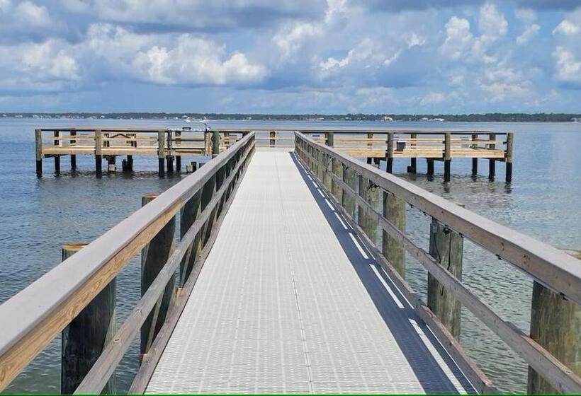 Sunset Harbor The Palms