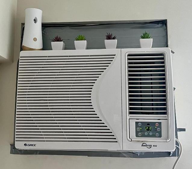 Coal Family Room With Fast Internet