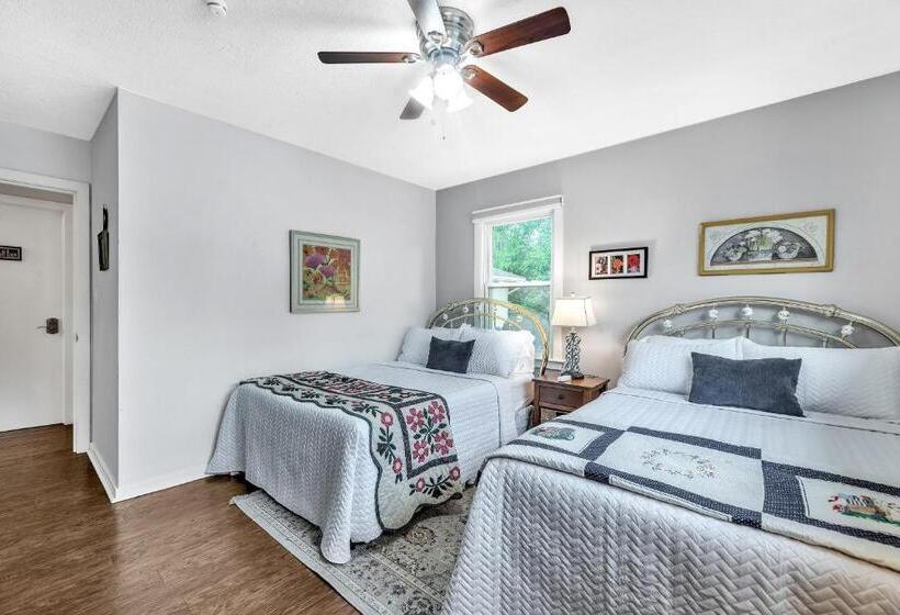 The Dawdy Haus Bed And Breakfast