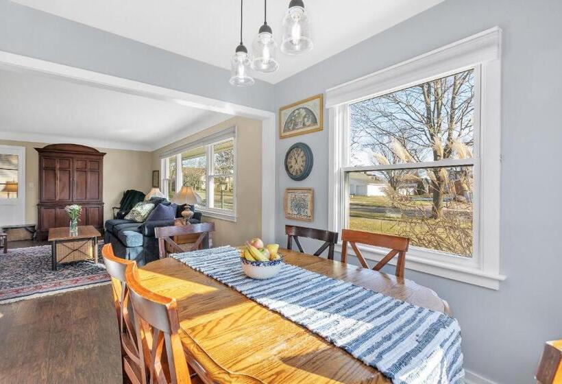 The Dawdy Haus Bed And Breakfast