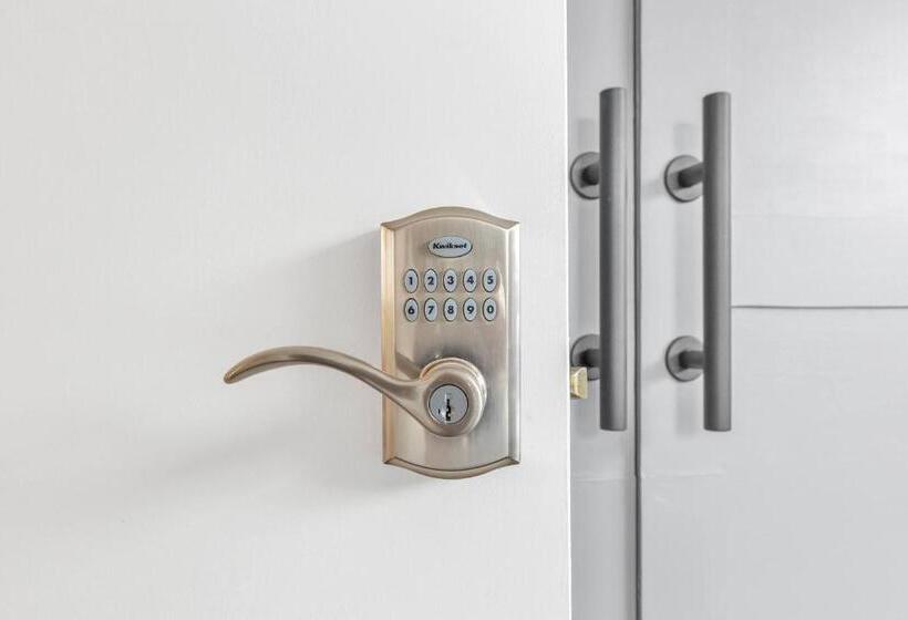 The Dawdy Haus Bed And Breakfast