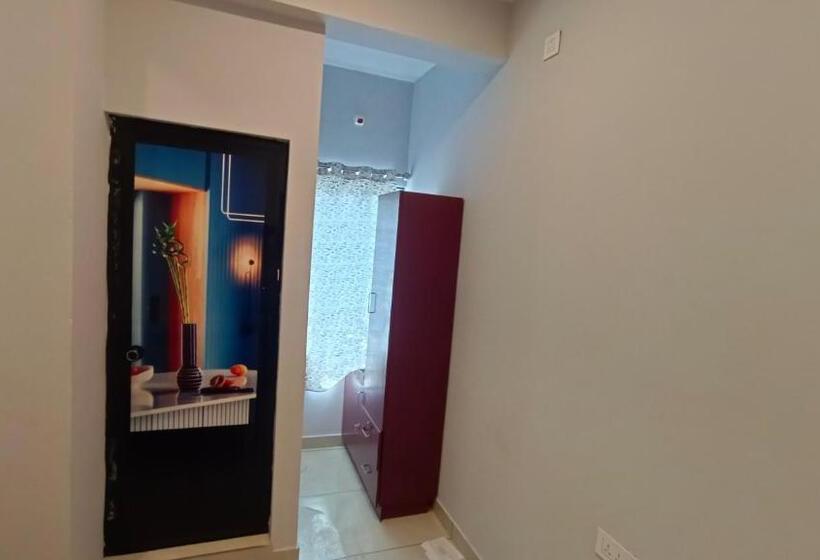ユースホステル Fully Furnished Rooms, Kakkanad, Ernakulam