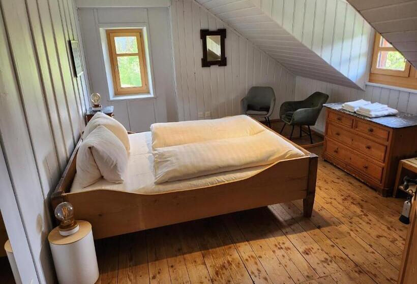 فندق صغير Gasthaus Crestasee