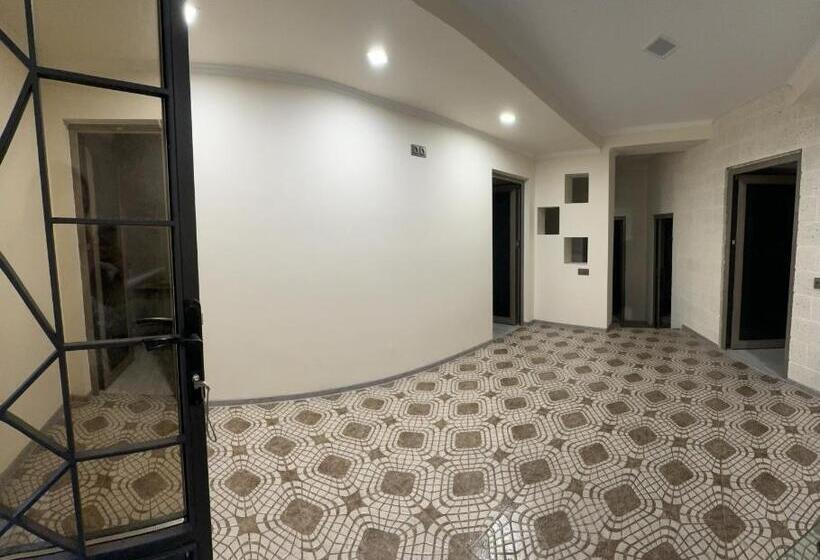 فندق صغير Merci Of Meghri