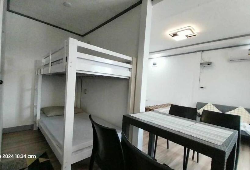 הוסטל Olango Transient   Riverview