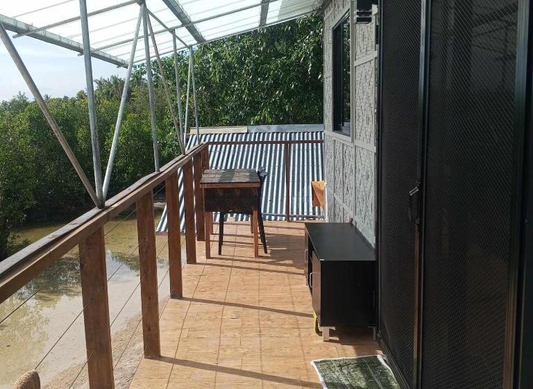 הוסטל Olango Transient   Riverview