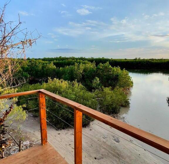 הוסטל Olango Transient   Riverview