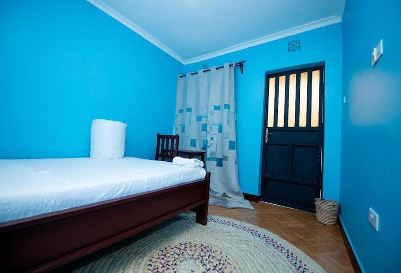 הוסטל Wonderland Home