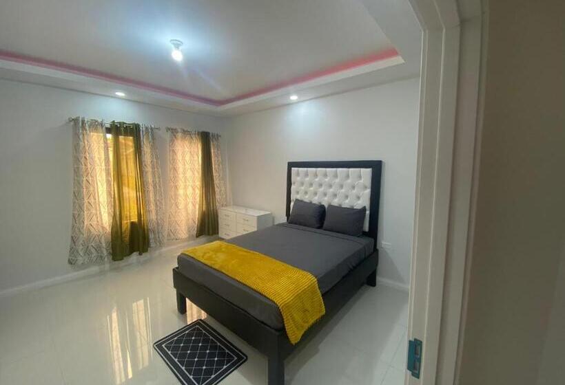 تختخواب و صبحانه Chateau Charme