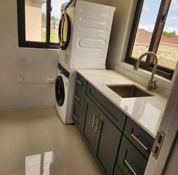 تختخواب و صبحانه Chateau Charme