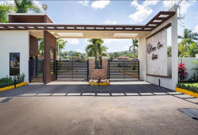 تختخواب و صبحانه Chateau Charme