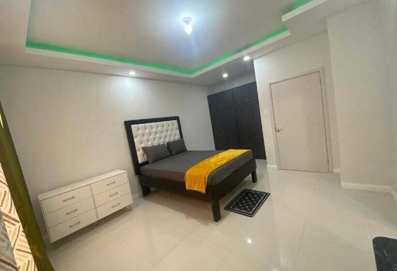 تختخواب و صبحانه Chateau Charme