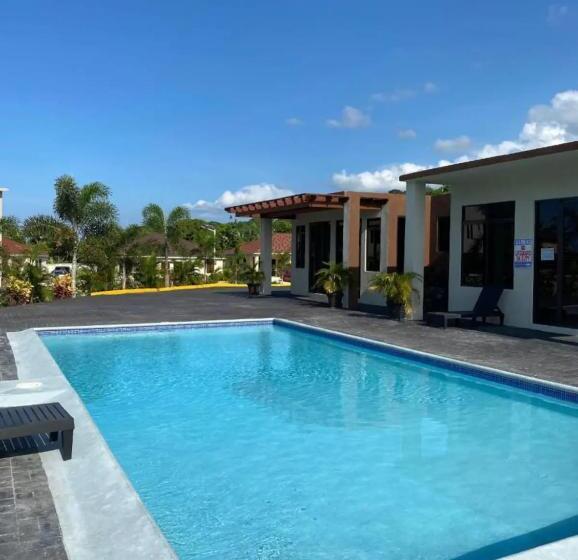 تختخواب و صبحانه Chateau Charme