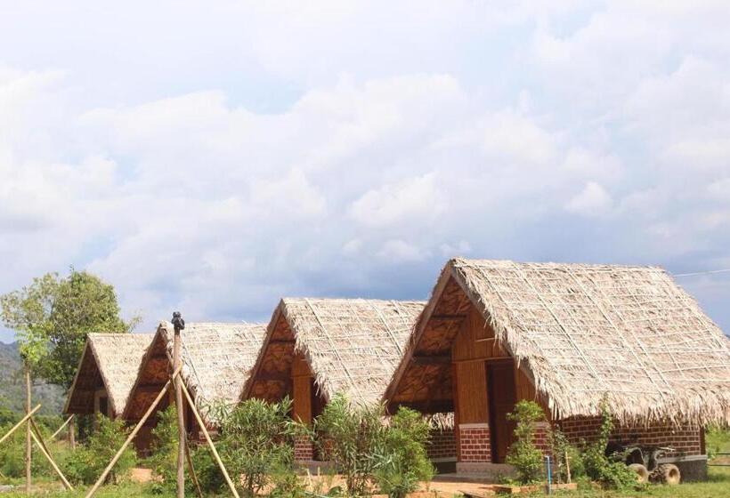 مبيت وإفطار Cool Pool Bungalow