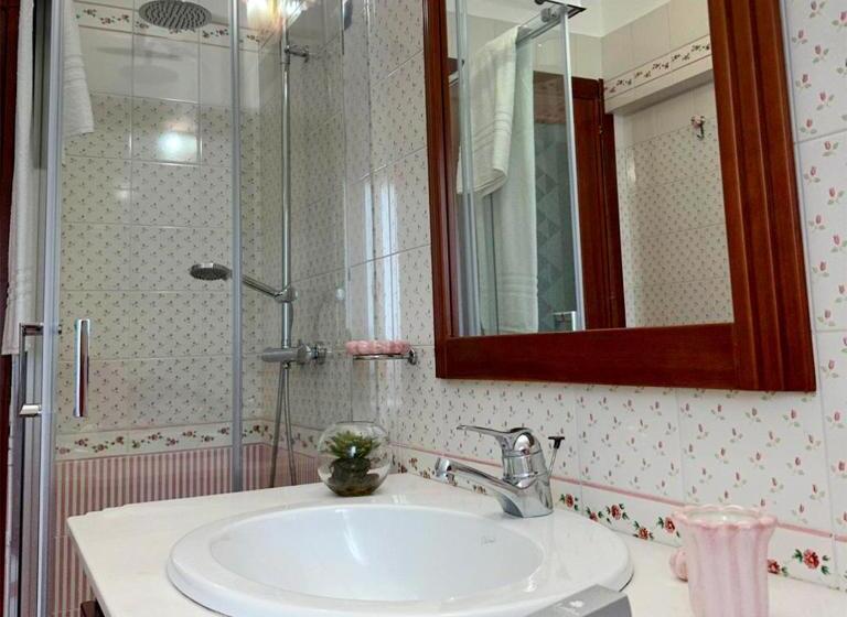 ベッドアンドブレックファースト Elimar Villa & Pool