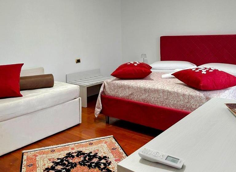 ベッドアンドブレックファースト Elimar Villa & Pool