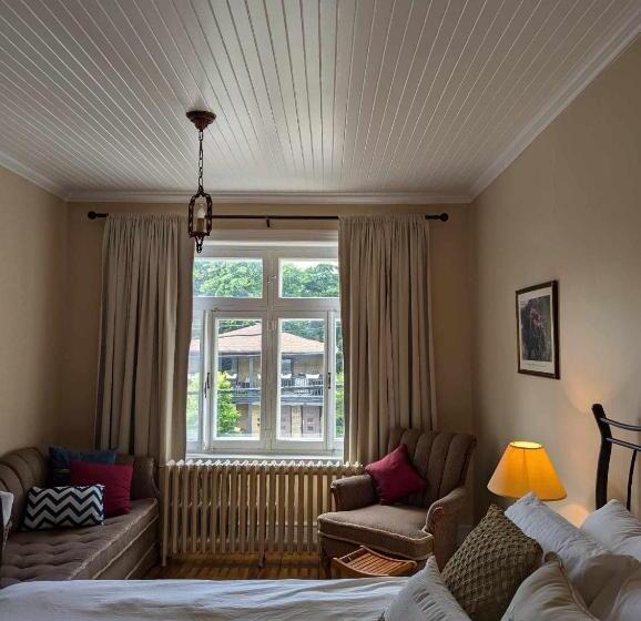 تختخواب و صبحانه Gîte Victoria Rimouski