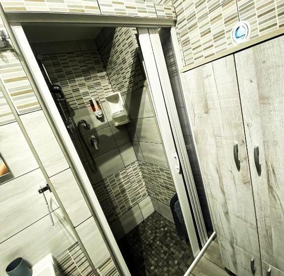 مبيت وإفطار Room V 1944