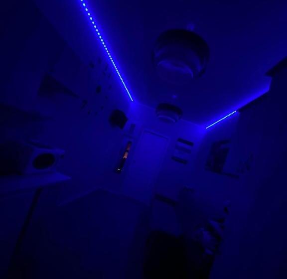 مبيت وإفطار Room V 1944