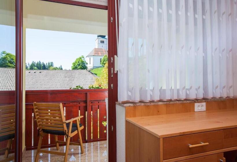 تختخواب و صبحانه Turistična Kmetija Pri Marku