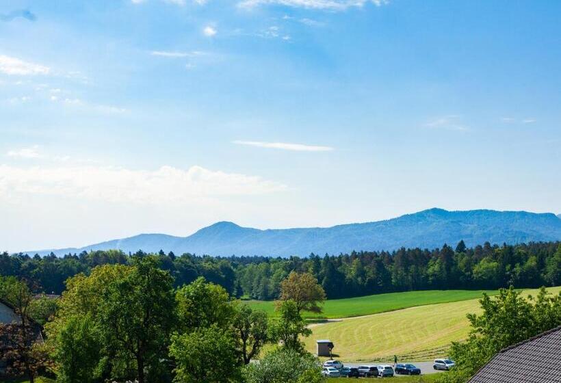 تختخواب و صبحانه Turistična Kmetija Pri Marku