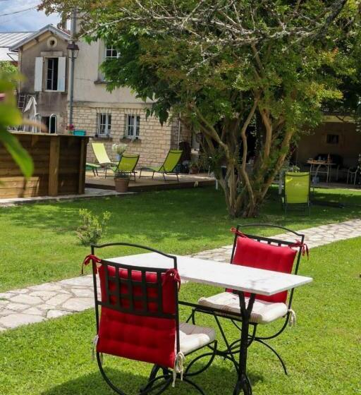 住宿加早餐  Un Coin De Paradis En Dordogne