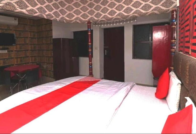 D Seasons Hotels & Restaurant By Trip Grip