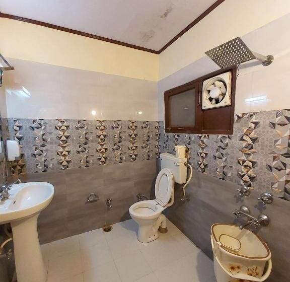 Goroomgo Hotel Sheetal International Siwan