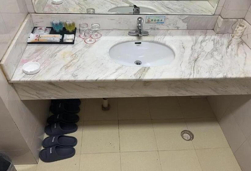 فندق 悦通民宿