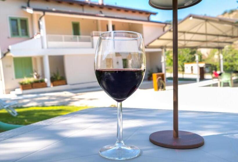 בית מלון כפרי Agriturismo La Sorgente