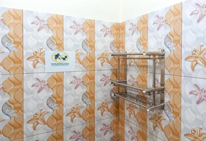 فندق Aroel Homestay Mitra Reddoorz