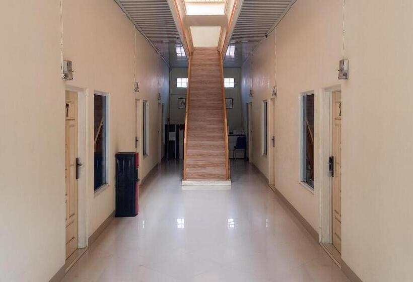 فندق Aroel Homestay Mitra Reddoorz