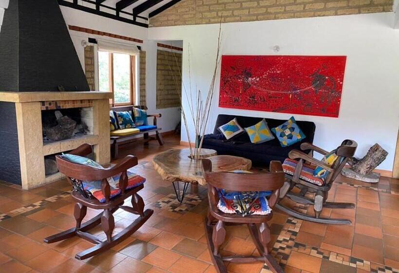 カプセルホテル Casa Hotel La Primavera