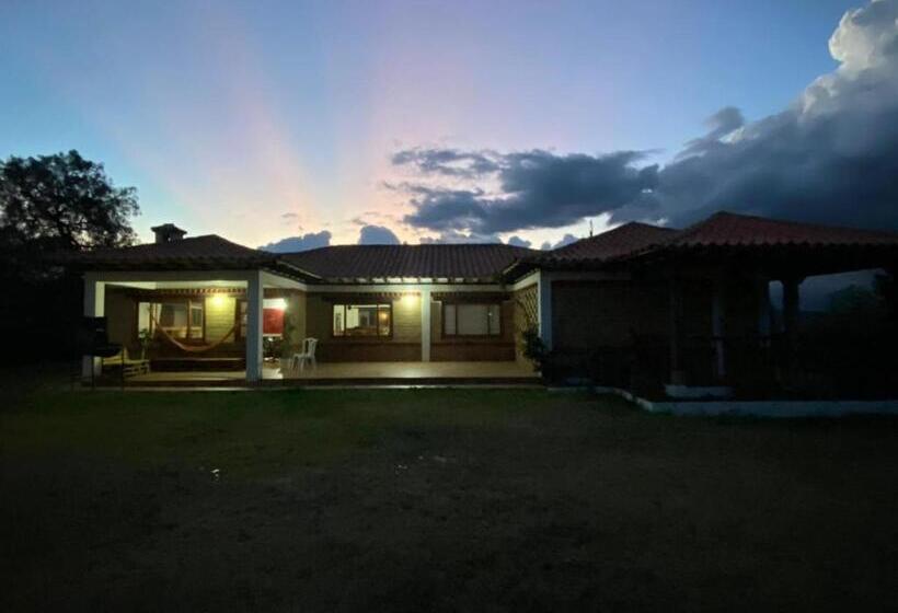 カプセルホテル Casa Hotel La Primavera