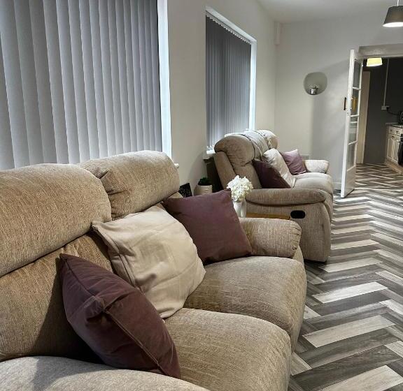 Капсульный Oтель Le Crescent Rooms, Room Stays