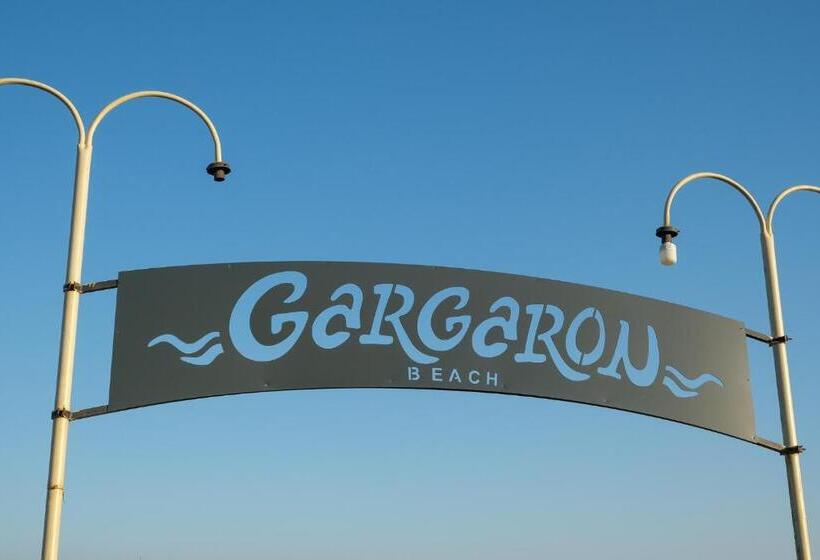 هتل Gargaron Beach