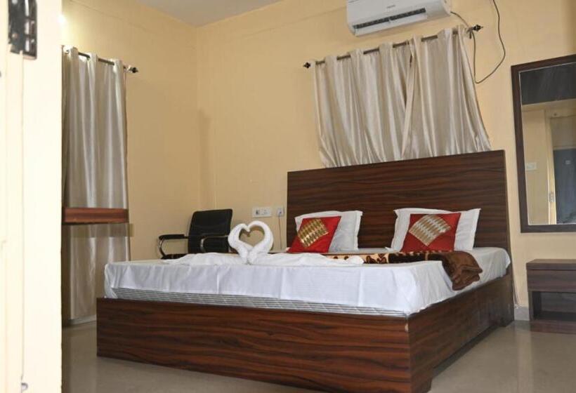 בית מלון כפרי Goroomgo Green Akress Bhubaneswar Comfortable Bed With Impressive Service