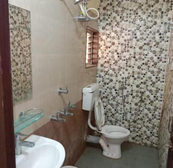 בית מלון כפרי Goroomgo Green Akress Bhubaneswar Comfortable Bed With Impressive Service