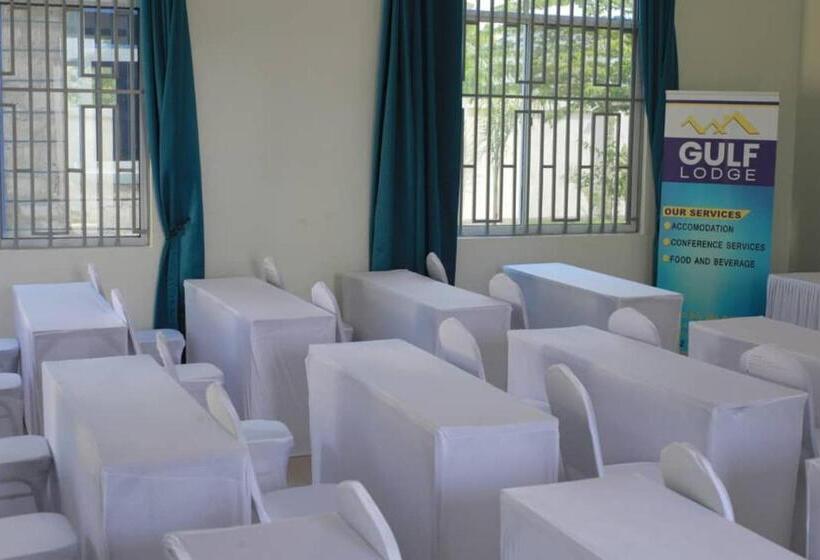 בית מלון כפרי Gulf Lodge