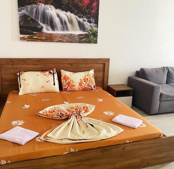 هتل Infinity Plaza