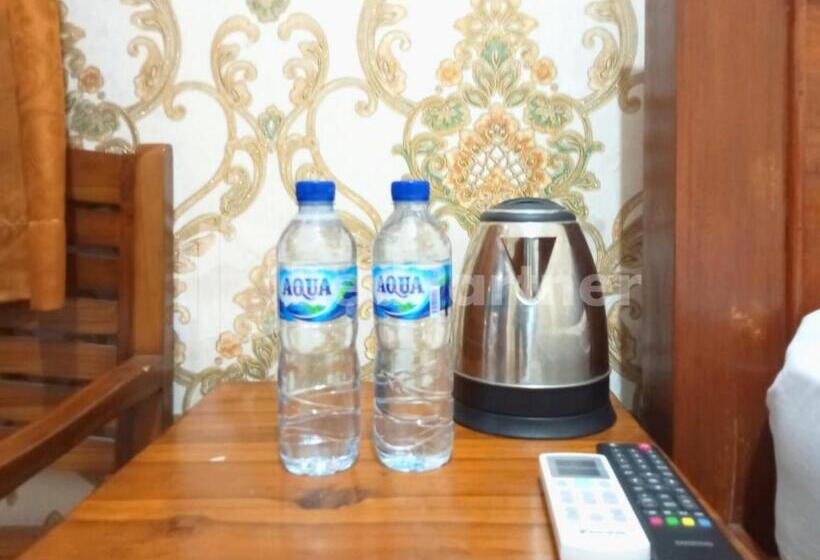 酒店 Isa Homestay Kudus Mitra Reddoorz