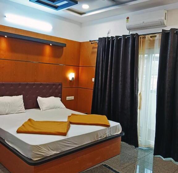 בית מלון כפרי Namma Kanasu Lodge