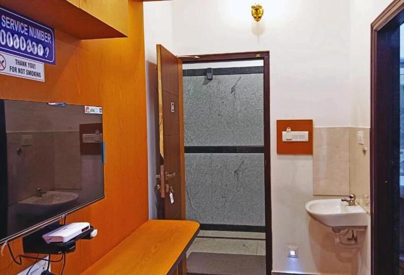 בית מלון כפרי Namma Kanasu Lodge